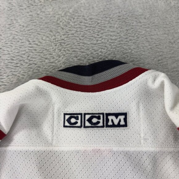 CCM Vintage Vancouver Canucks Hockey Jersey Youth Size S - Picture 15 of 15